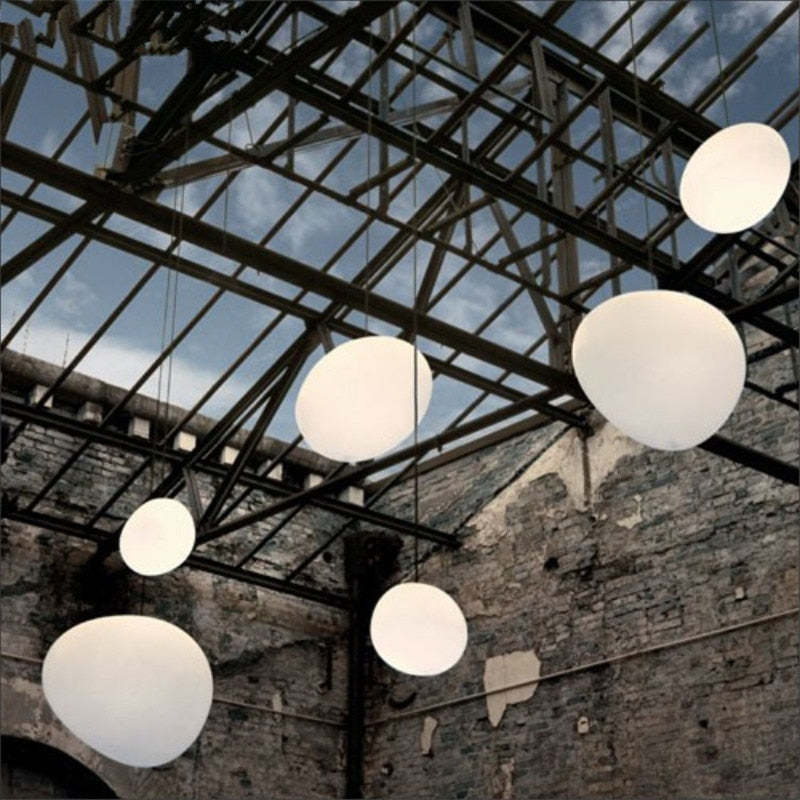 Elun Sleek Minimalist Floating Egg-shaped Glass Pendant Light - Neutralighting