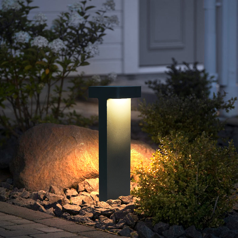 Ray Modern Metal T-Shaped Solar Outdoor Path Light, Black - Neutralighting