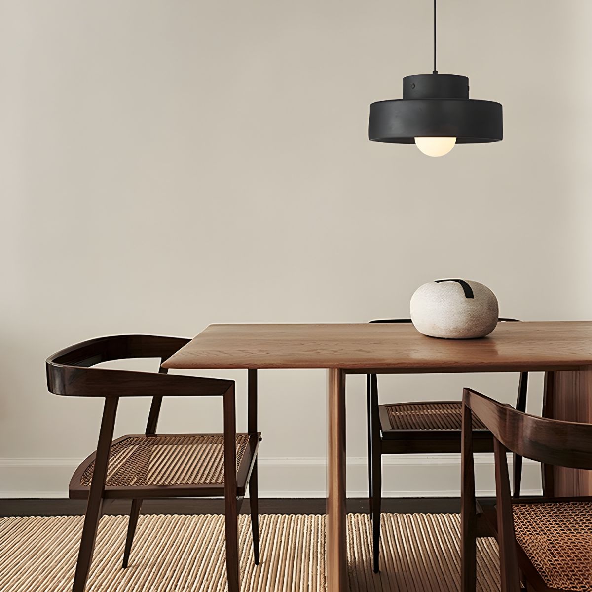 Arisha Modern Metal Pendant Light with Adjustable Hanging Length - Neutralighting