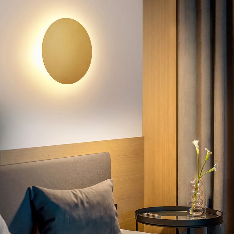Arisha Minimalist Round Wall Mounted Lamp, Metal, Bedside/Living Room - Neutralighting