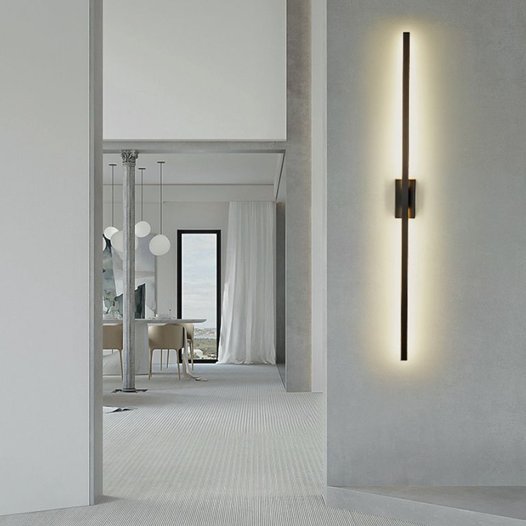 Arisha Minimalist Bar Black Metal Wall Lamp - Neutralighting