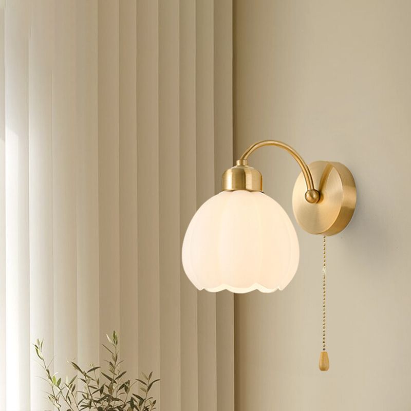 Valentina Nordic Flower Vanity Glass Metal Wall Lamp, Gold/Ivory - Neutralighting