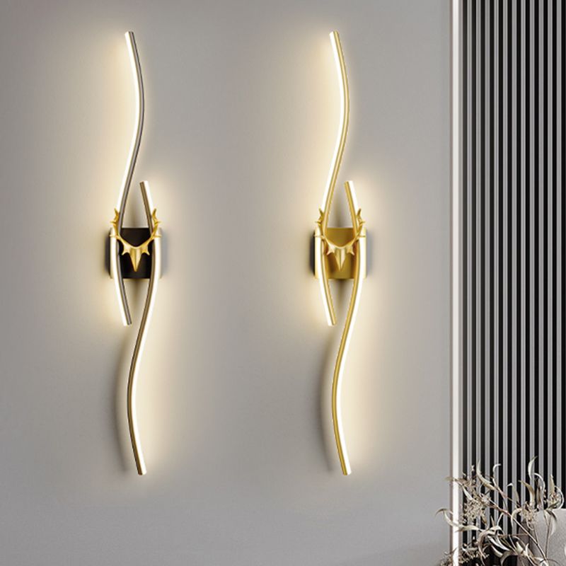 Arisha Modern Linear Metal Vanity LED Wall Lamp, Black/Gold - Neutralighting
