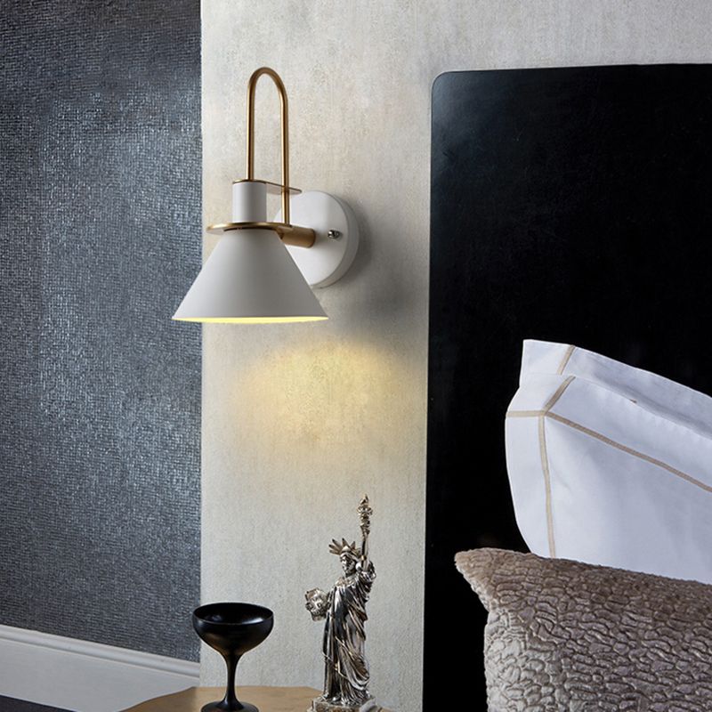 Valentina Vintage Horn Shape Metal Wall Lamp, Living room/Bedroom/Bathroom - Neutralighting