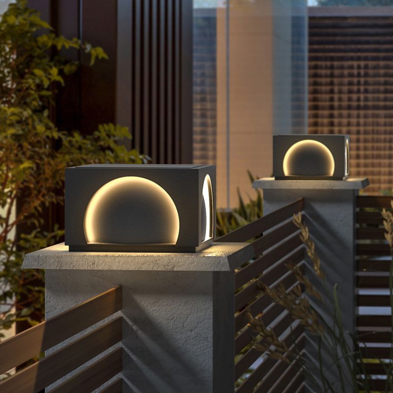 Ray Modern Rectangular Metal Outdoor Lamps Post, Black - Neutralighting