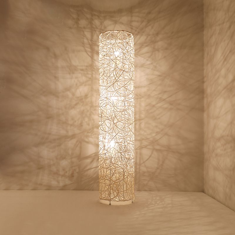 Ritta Retro Vase Wood Rattan Floor Lamp, White/Brown - Neutralighting