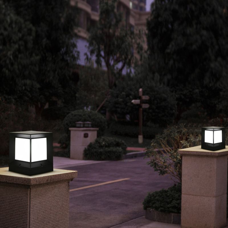 Ray Modern Simple Rectangle Metal Outdoor Floor Lamp, Black - Neutralighting