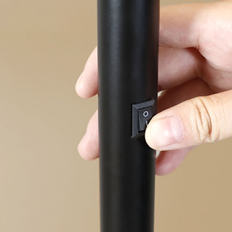 Edge Minimalistic Linear Floor Lamp, Metal, Black/White - Neutralighting