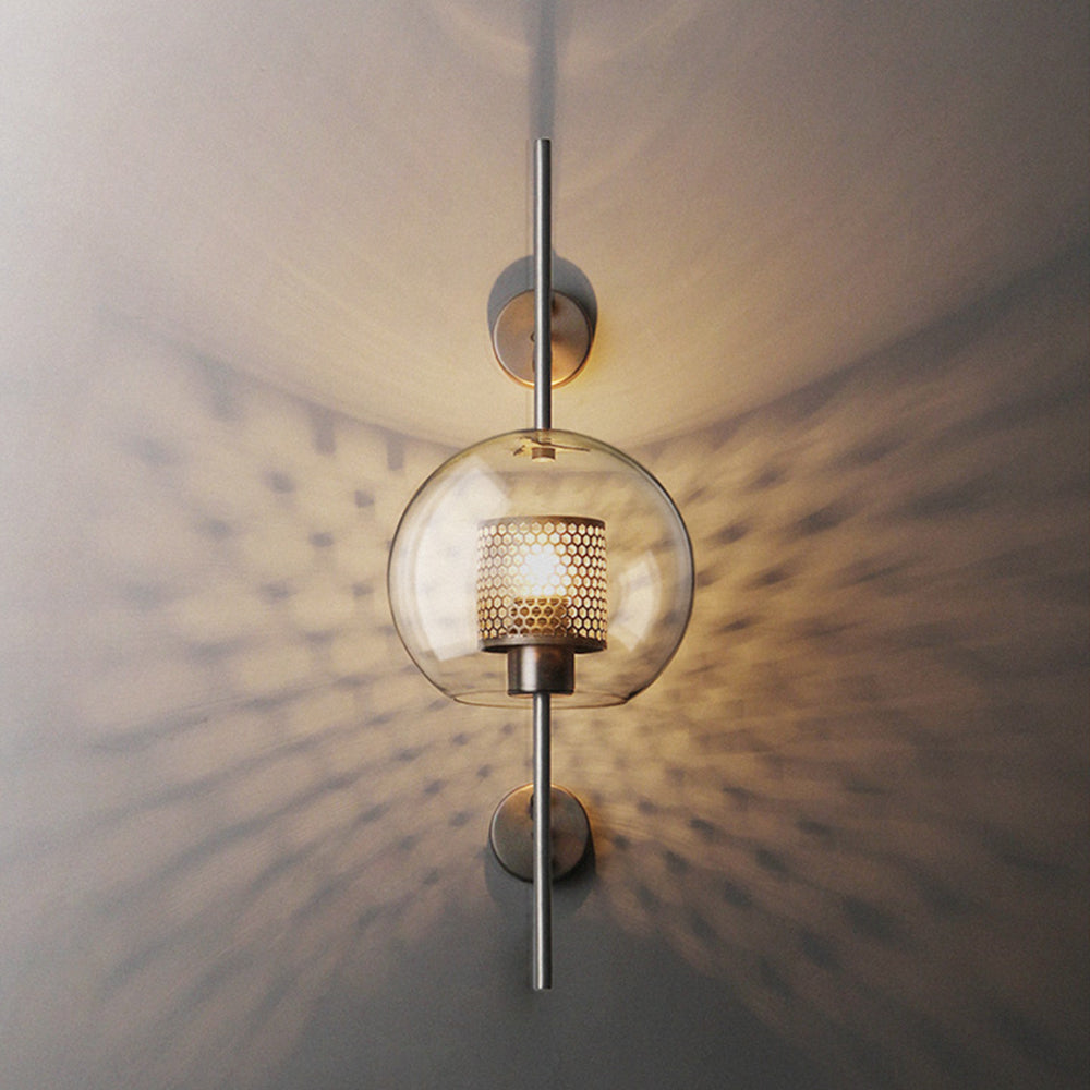 Kiri Industrial Classy Global Clear Glass Wall Lamp - Neutralighting