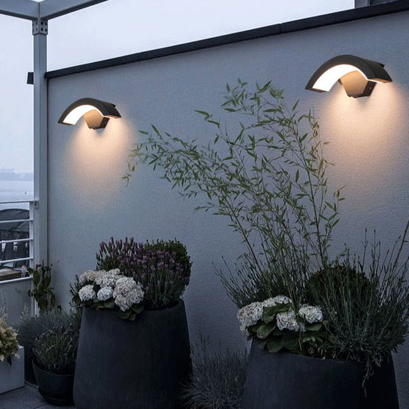 Elvon Nordic Arc Waterproof LED Outdoor Wall Lamp, Black - Neutralighting