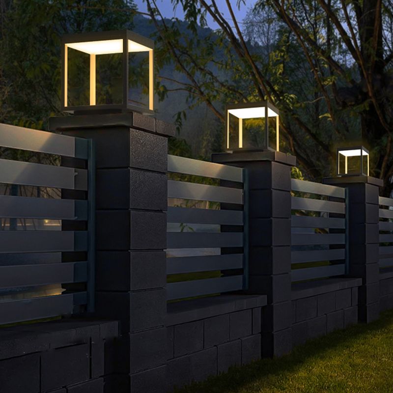 Ray Modern Rectangular Metal LED Outdoor Light Post - Neutralighting