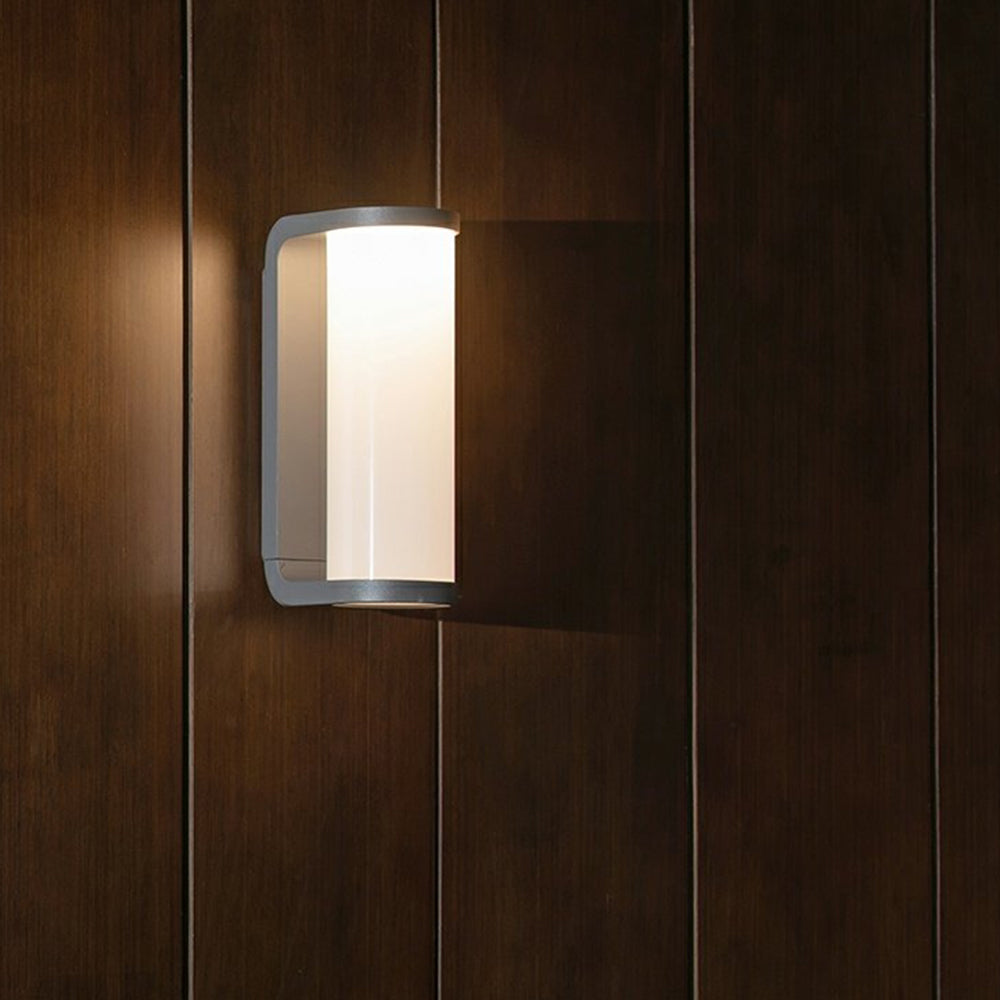 Ray Mondern Cylindrical Metal Outdoor Wall Lamp, Black - Neutralighting