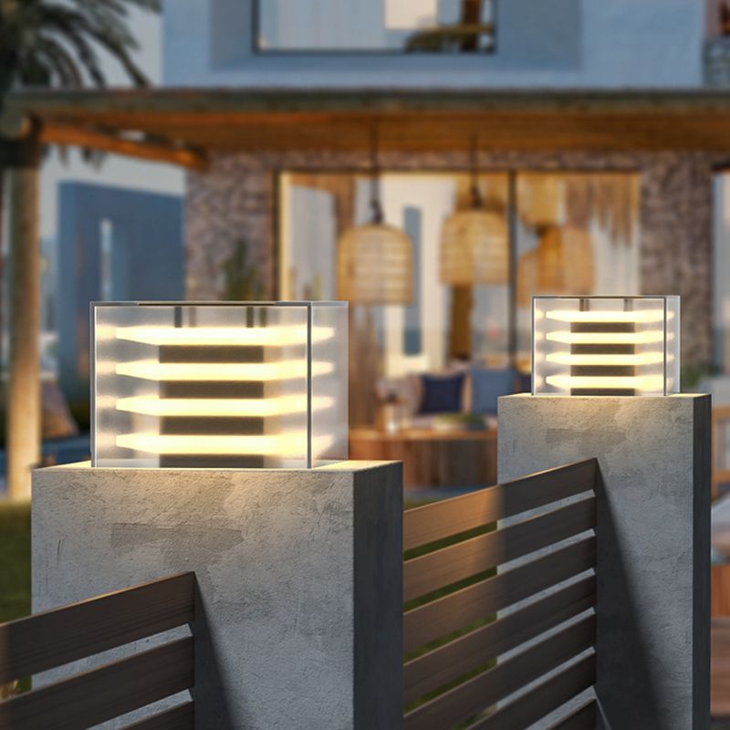 Ray Modern Rectangular Metal Acrylic Outdoor Solar Lamp, Black - Neutralighting