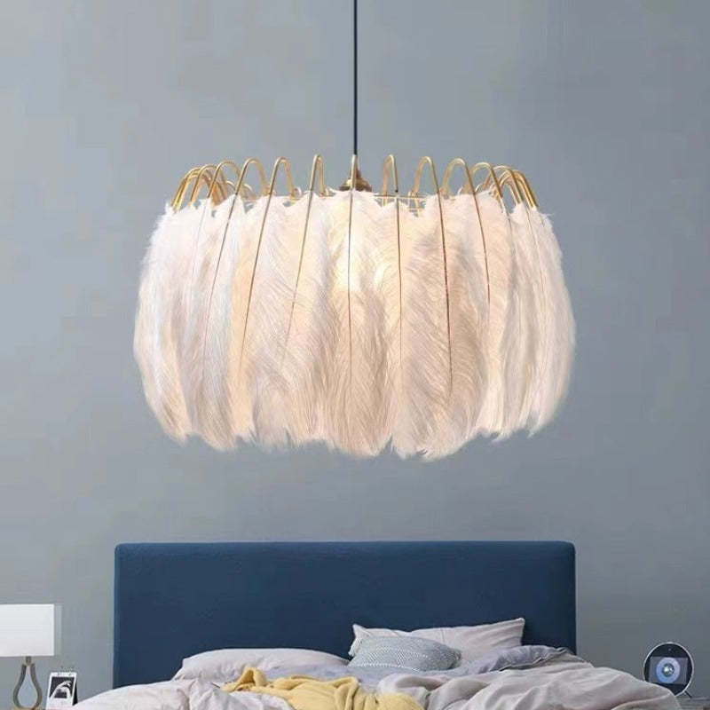 O'Moore Elegant Feather Pendant Light, Black/White, Bedroom/Living Room - Neutralighting