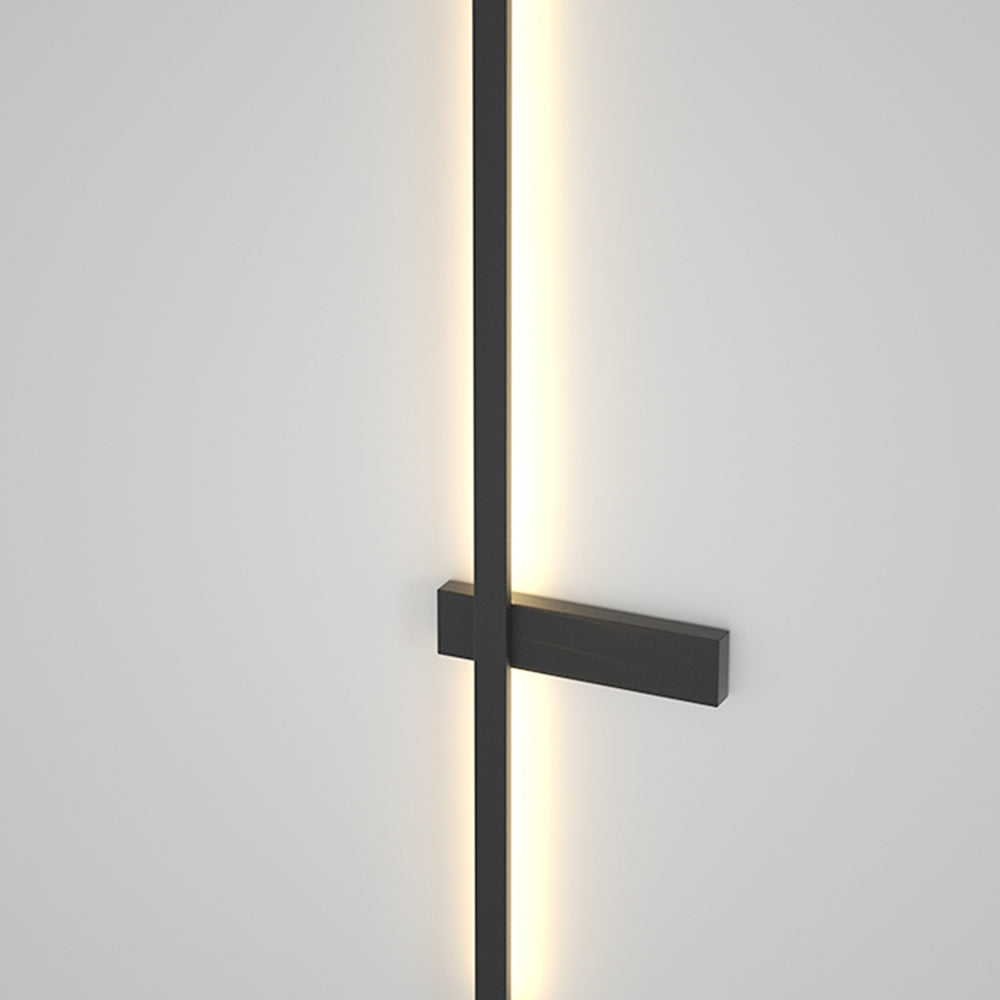 Ray Minimalist Duo-Linear Outdoor Wall Lamp, Black - Neutralighting