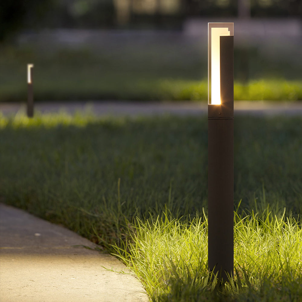 Ray Modern Rectangular Column Solar Outdoor Path Light, Black - Neutralighting