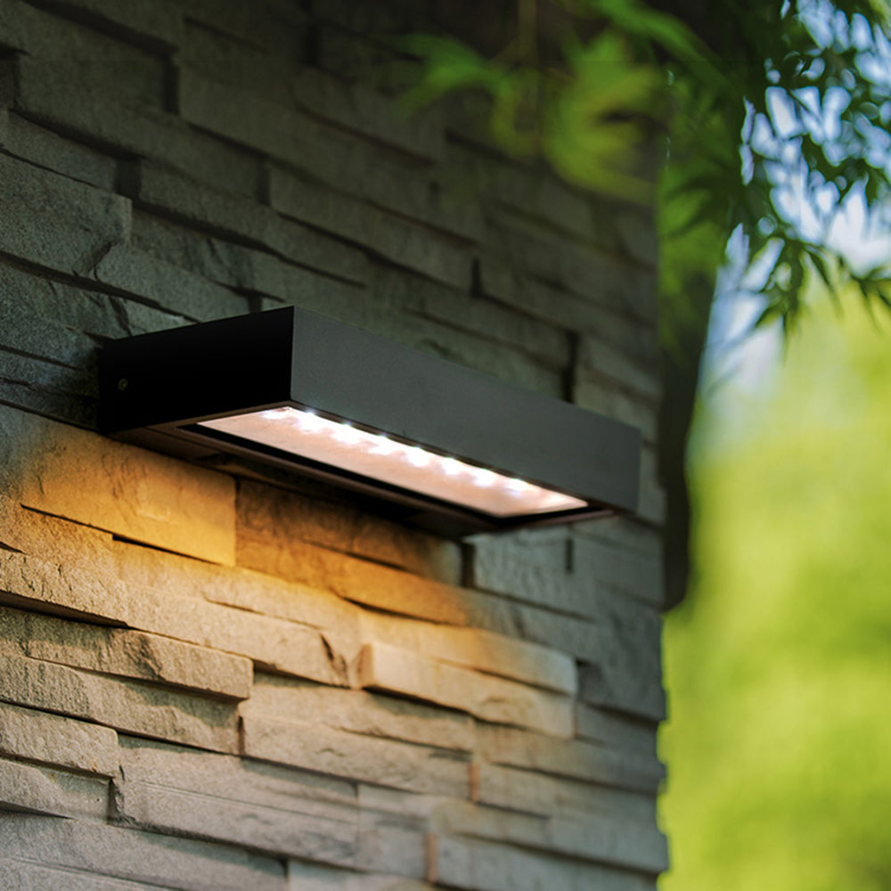 Ray Modern rectangular Solar Waterproof Outdoor Wall Lamp, Black - Neutralighting