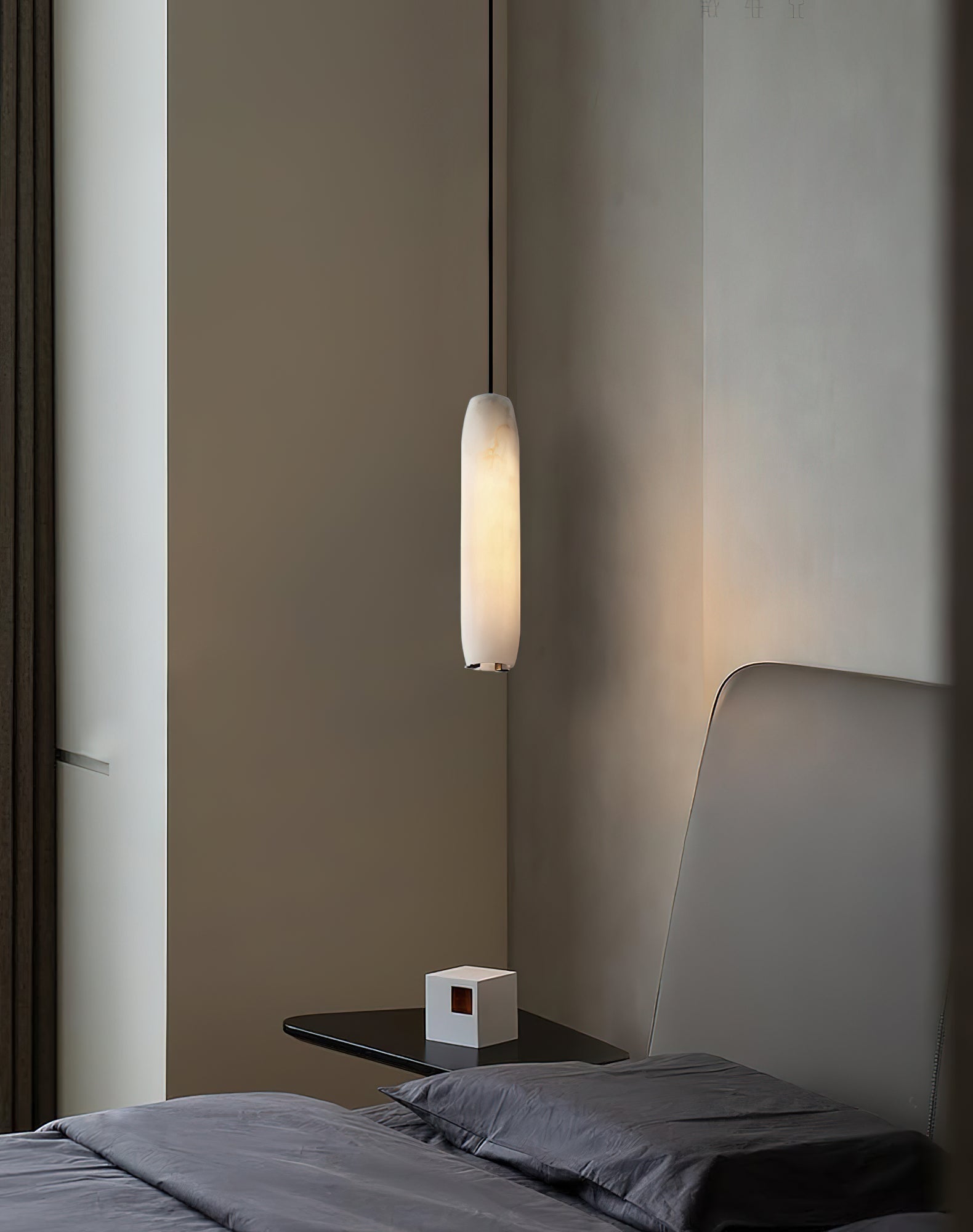 Kvennuvye Flute Modern Minimalist Alabaster Pendant Light - Neutralighting