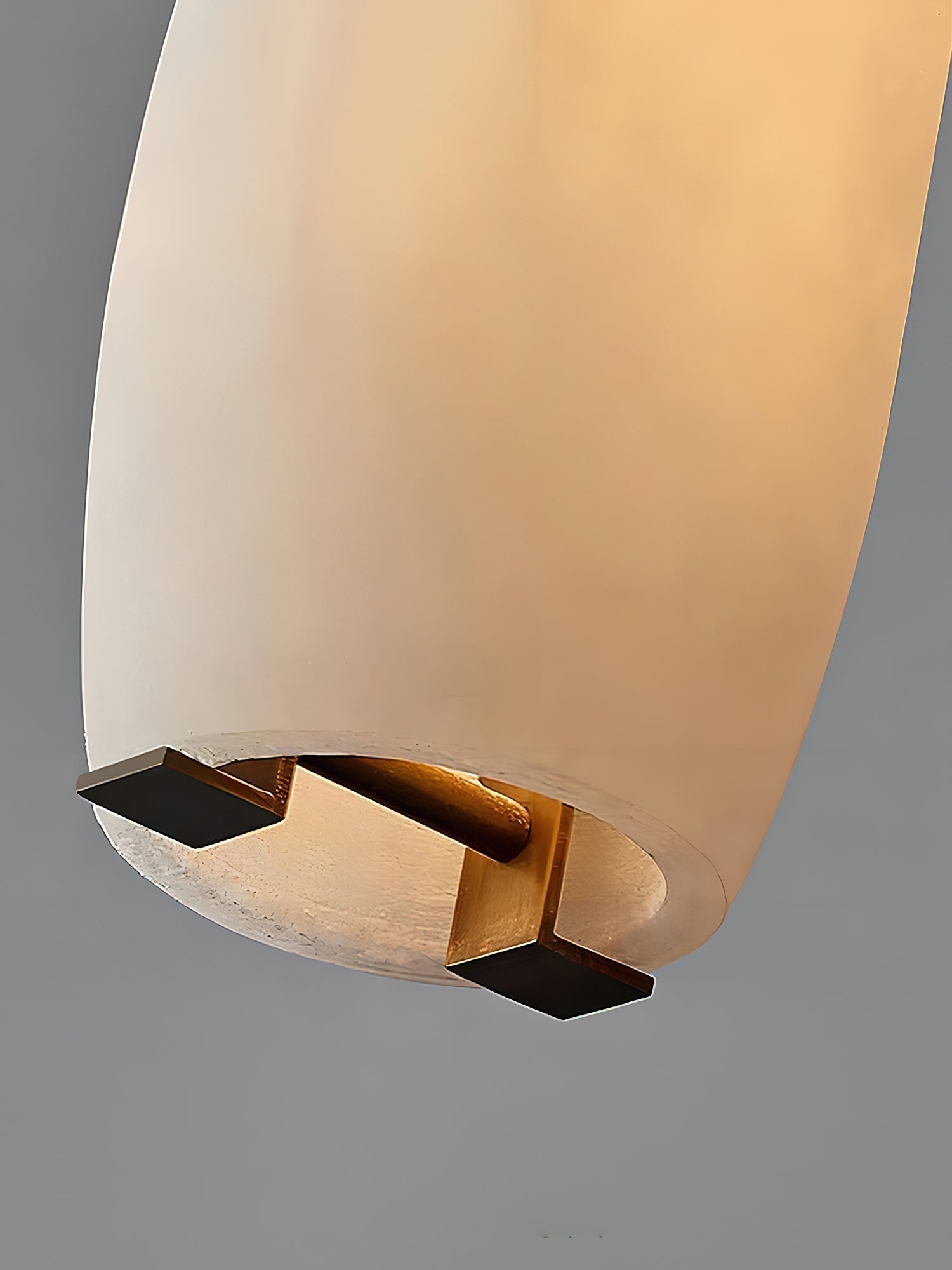 Kvennuvye Flute Modern Minimalist Alabaster Pendant Light - Neutralighting