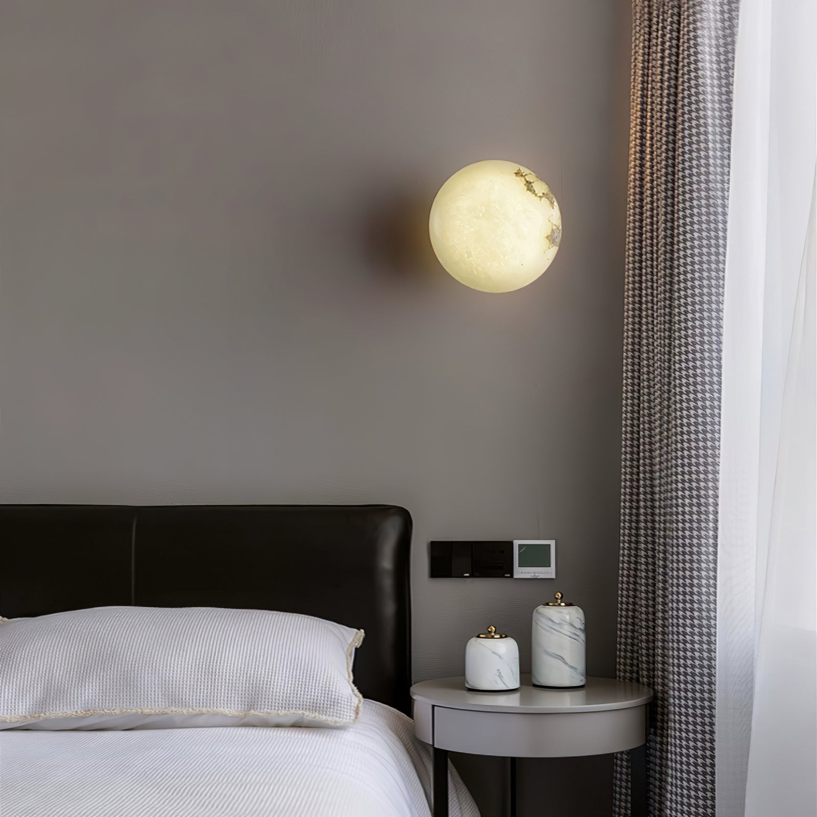 Vanorara Minimalist Alabaster Flush Mount Light - Neutralighting