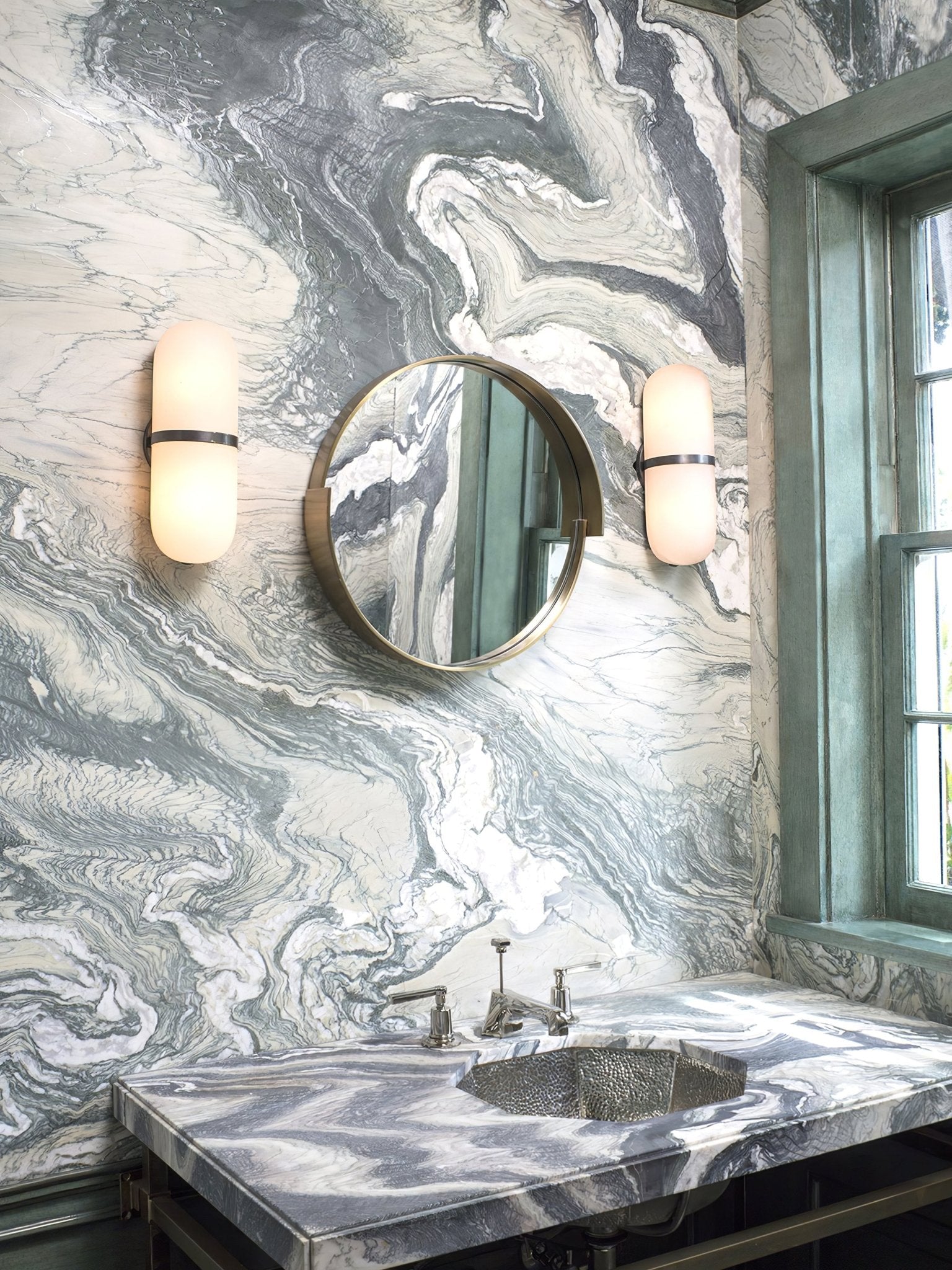 Ostruvyd Luxury Pill Alabaster Wall Lamp - Neutralighting
