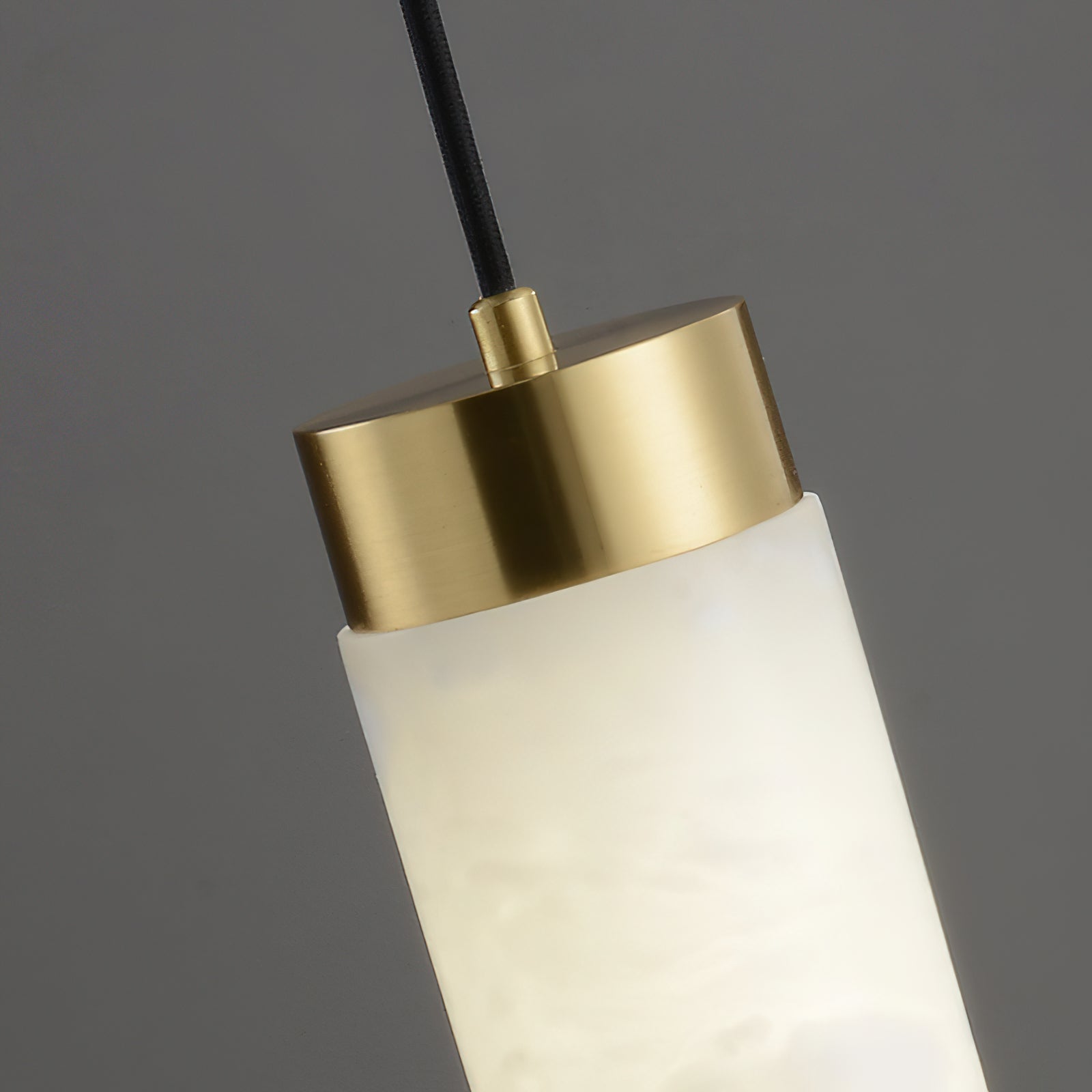 Plotuvyi Modern Strip Alabaster Pendant Light - Neutralighting