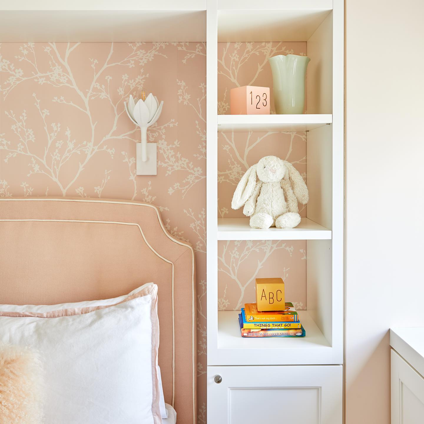 Quina Wall Lamp Flower - Neutralighting