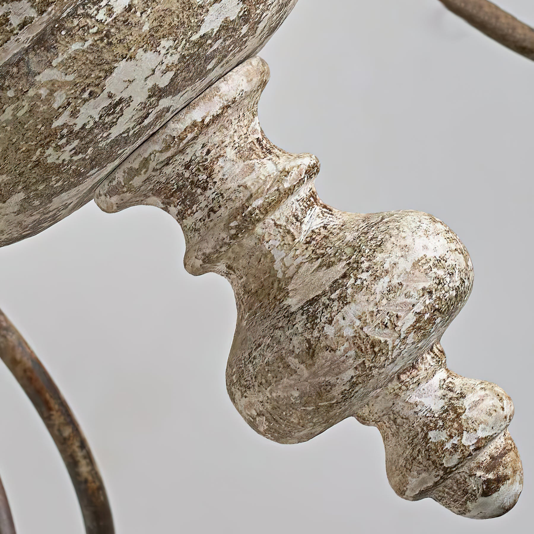 Waegnuvyn Traditional Candle Metal Chandelier - Neutralighting