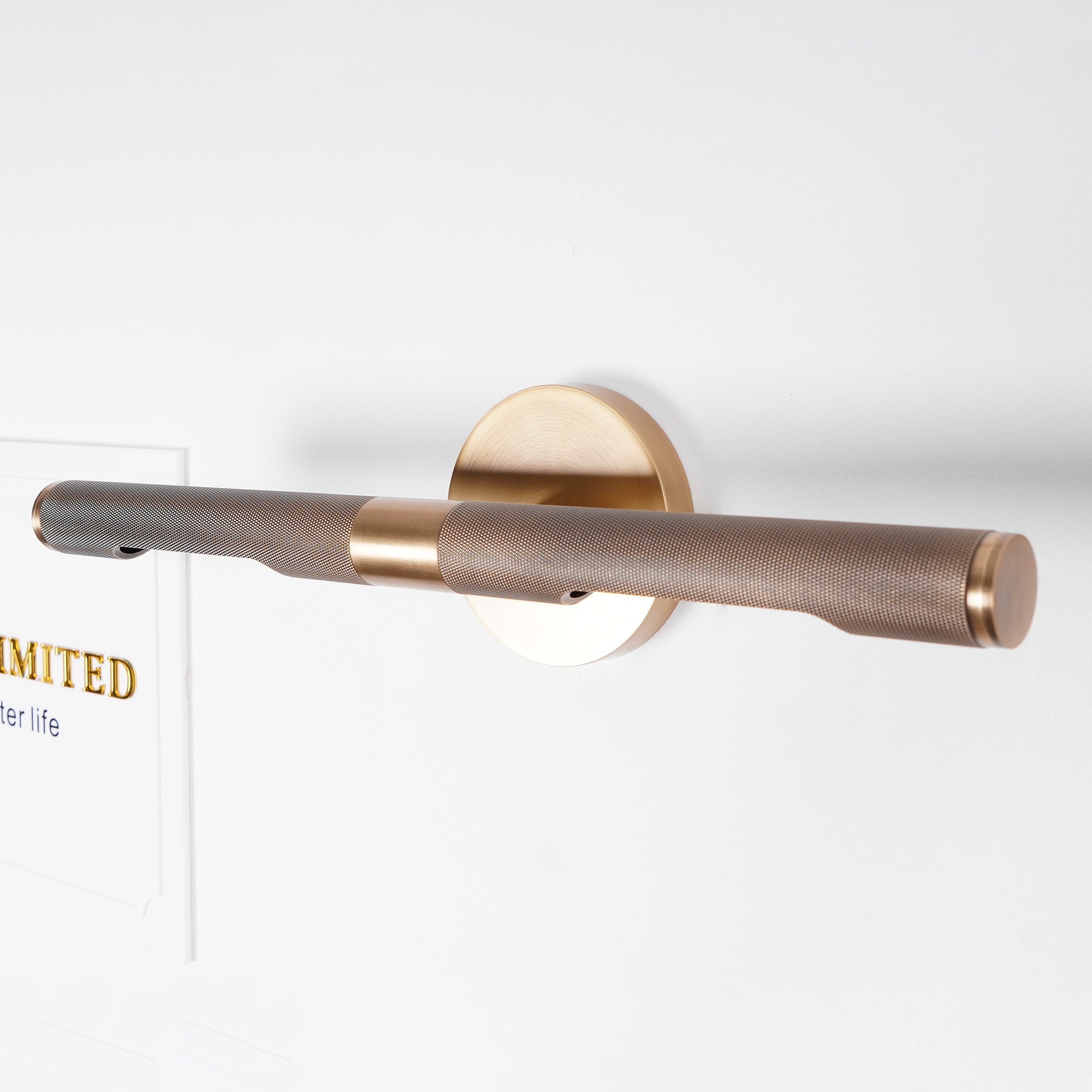Solvain Modern Brass LED Wall Light - Neutralighting