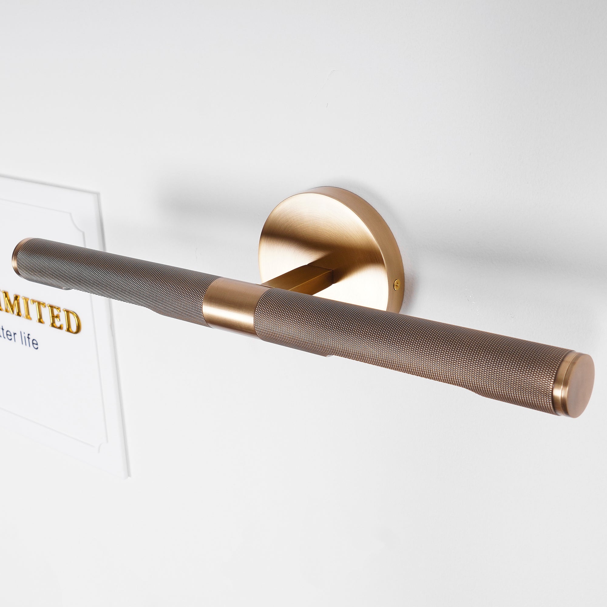 Solvain Modern Brass LED Wall Light - Neutralighting