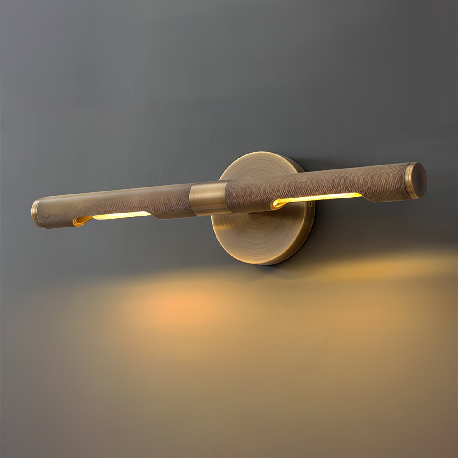 Solvain Modern Brass LED Wall Light - Neutralighting
