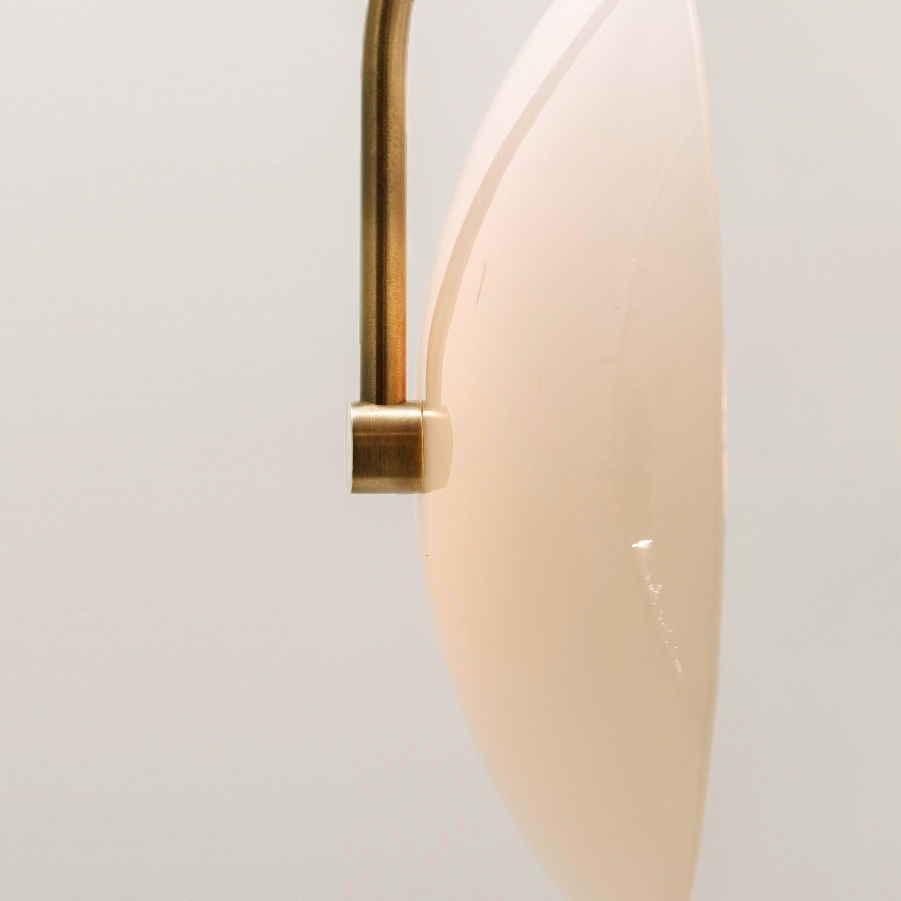 Norduvyn Modern Minimalist Art Metal Glass Wall Lamp - Neutralighting