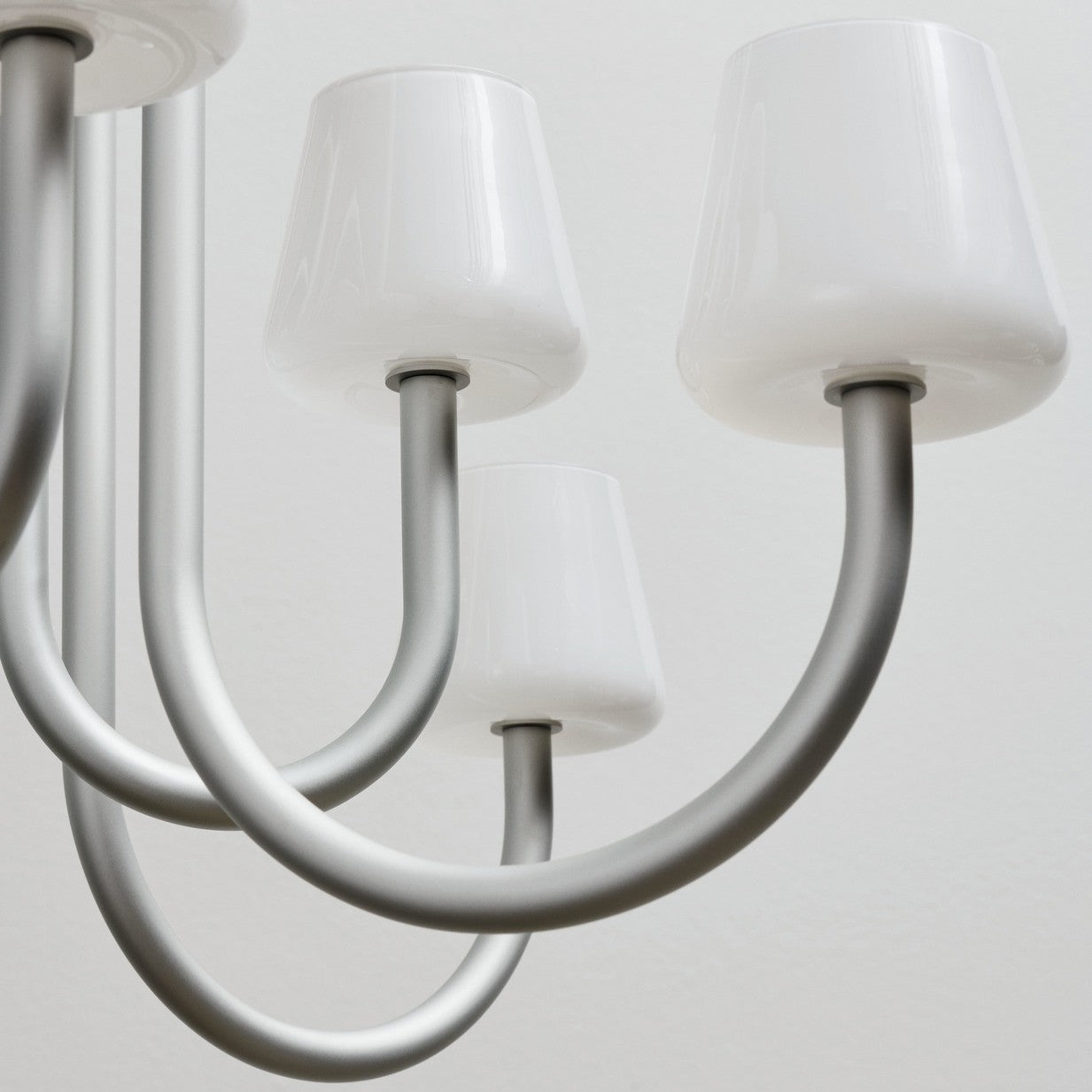Ostruvyn Modern Premium Glass Chandelier - Neutralighting