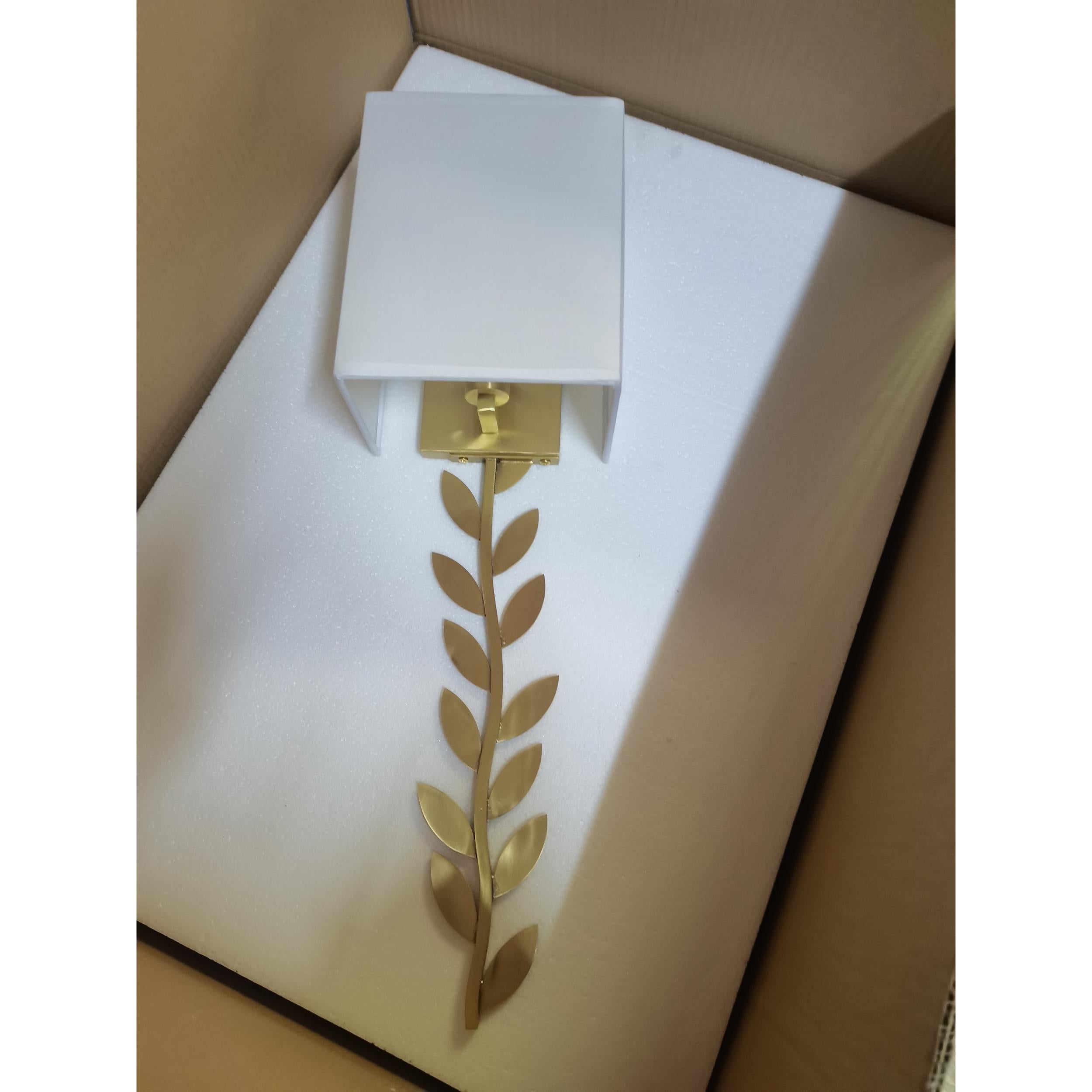 Plotuvyo Modern Minimalist Grove Brass Fabric Metal Wall Lamp - Neutralighting