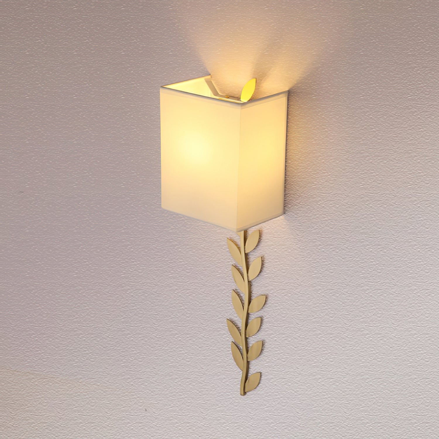 Plotuvyo Modern Minimalist Grove Brass Fabric Metal Wall Lamp - Neutralighting
