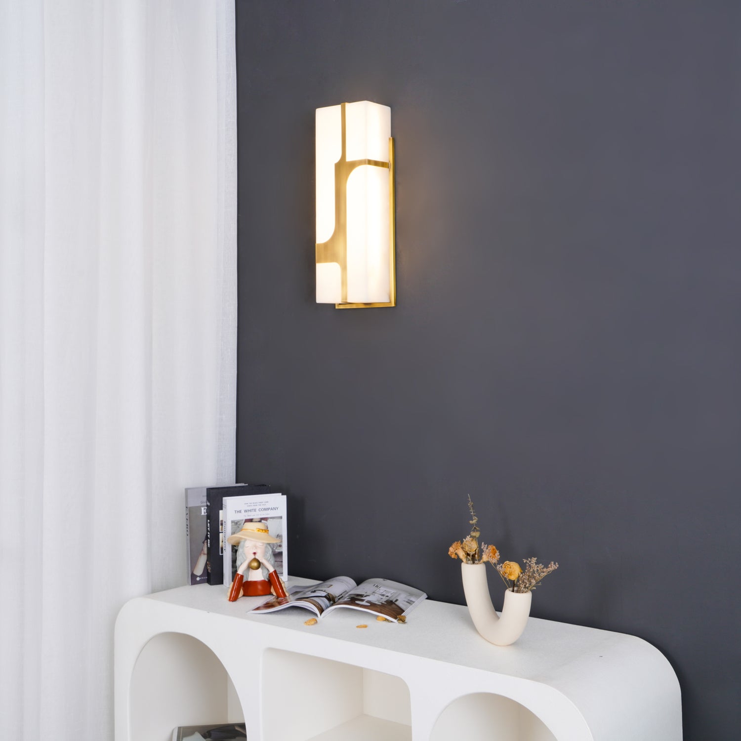 Ariel Wall Lamp Alabaster & Brass Elegance - Neutralighting
