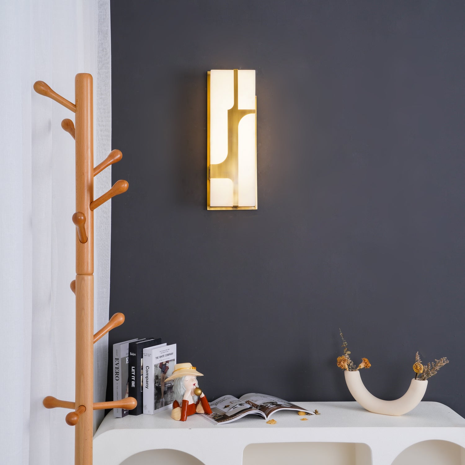 Ariel Wall Lamp Alabaster & Brass Elegance - Neutralighting