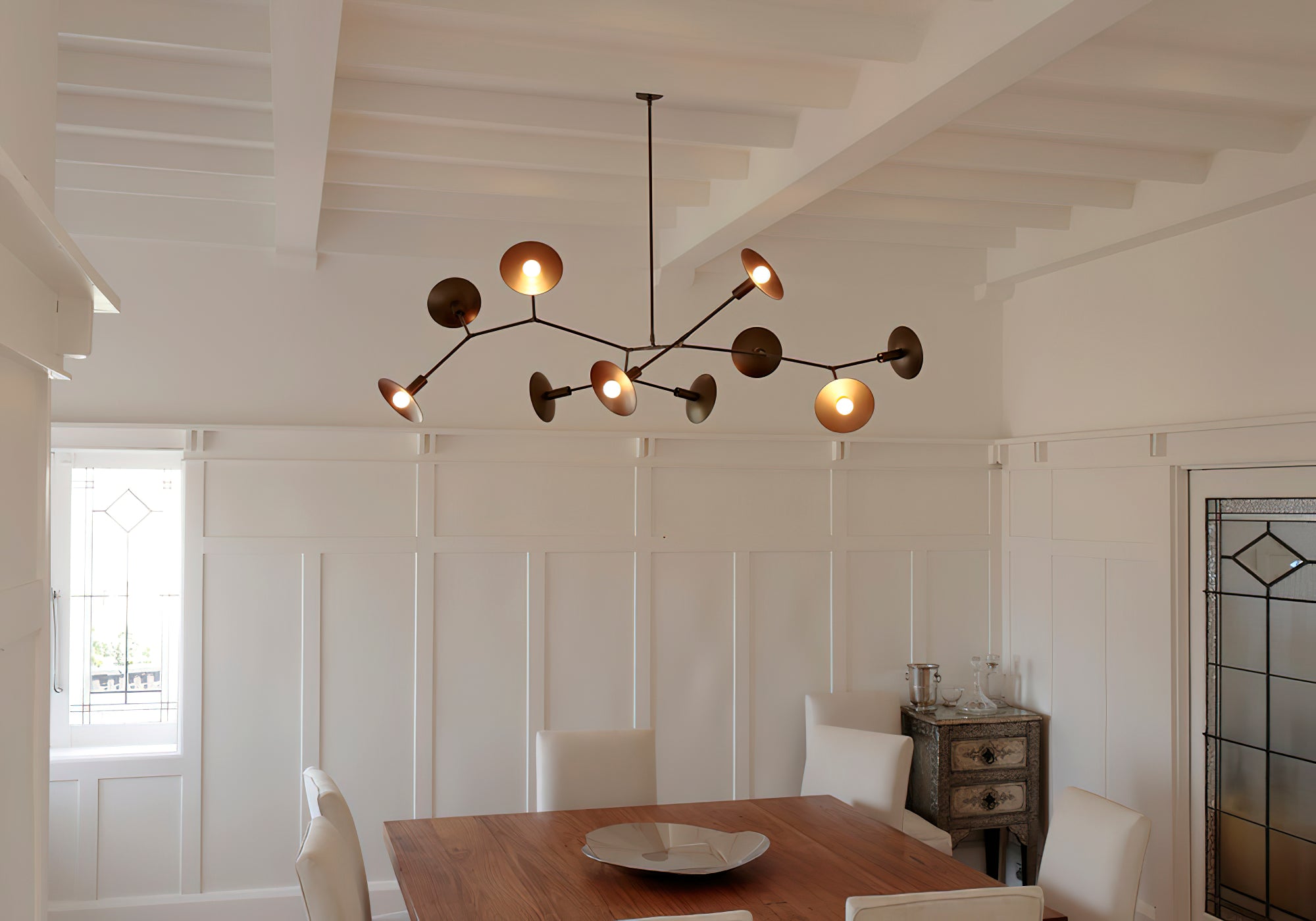 Tinduvyo Modern Minimalist Metal Glass Chandelier - Neutralighting