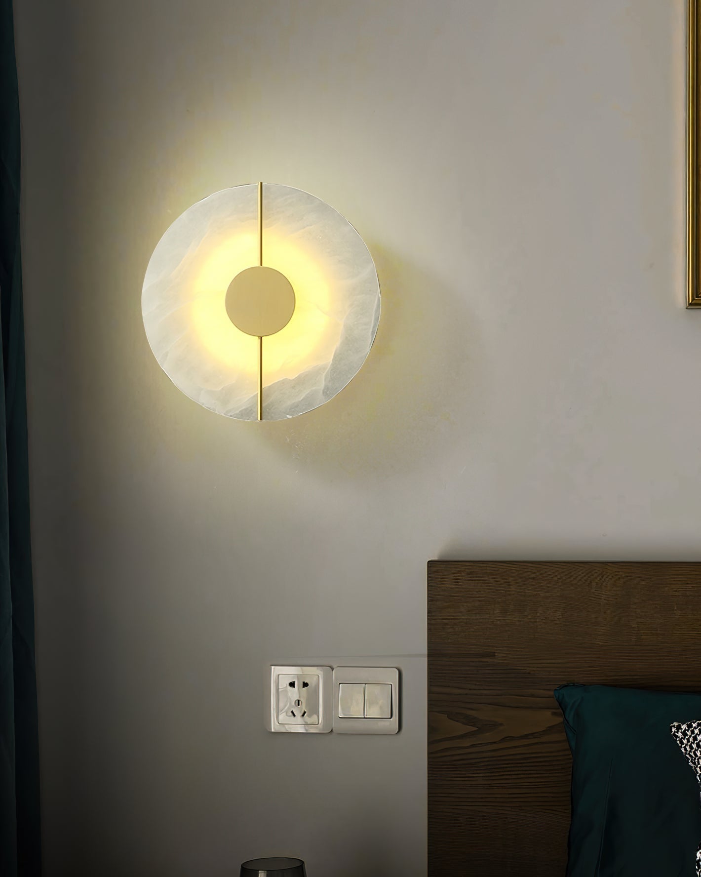 Waegnuvyo Modern Minimalist Alabaster Wall Lamp - Neutralighting