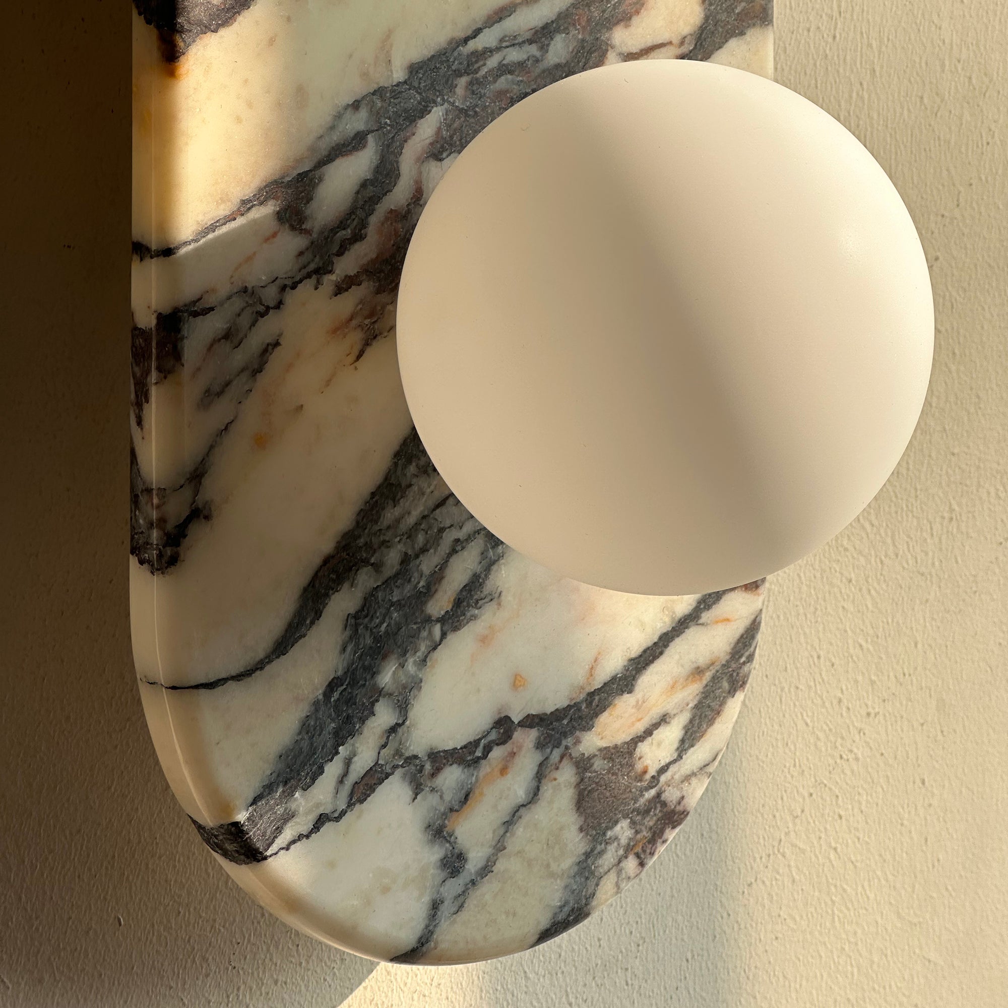 Alvuvyo Elegance Modern Marble Wall Lamp - Neutralighting