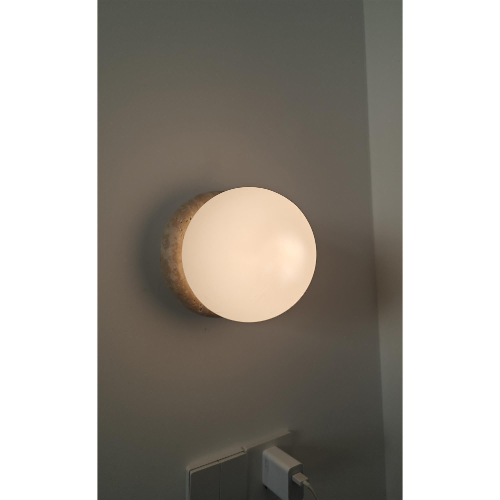 Blikuvys Modern Minimalist Travertine Glass Wall Lamp - Neutralighting