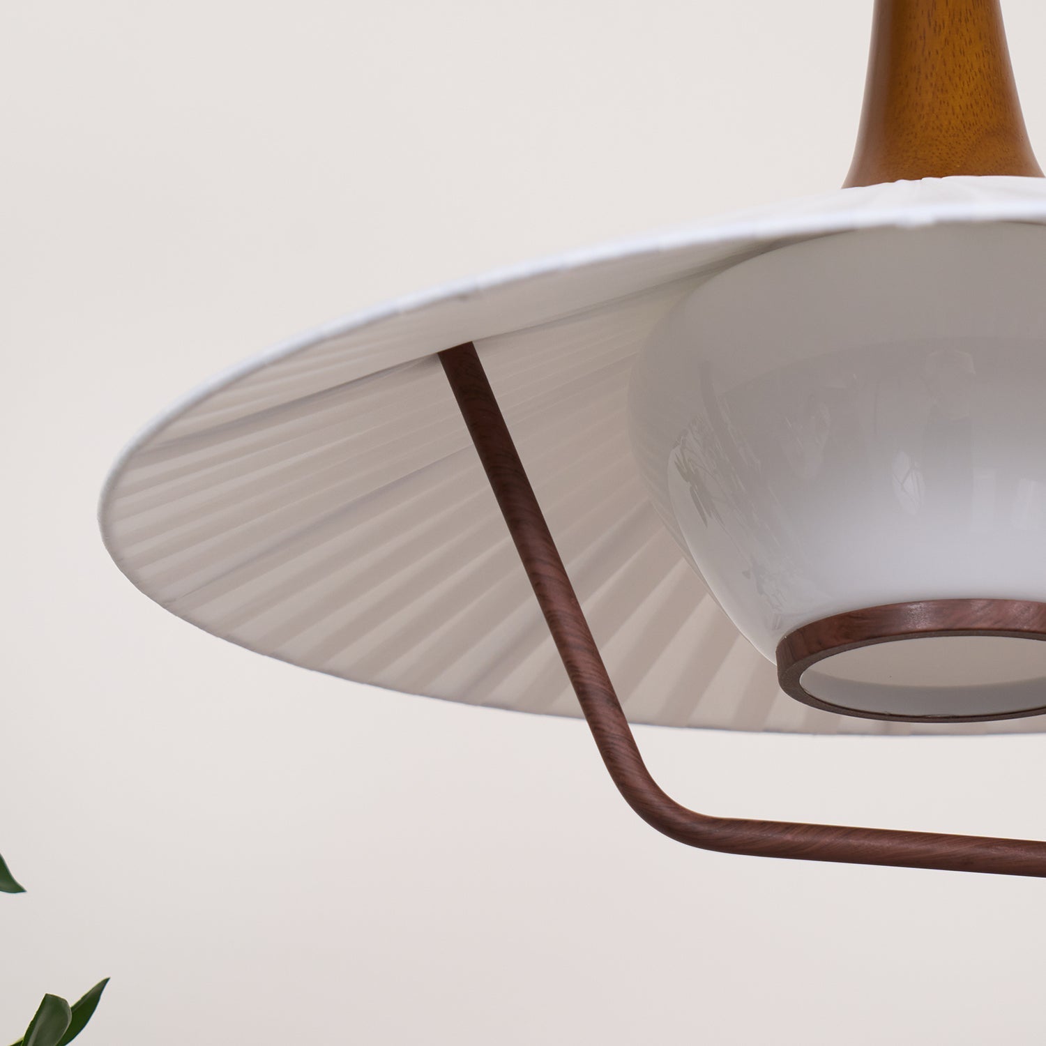 Vionne Mid-Century Wood and White Pendant Lamp - Neutralighting