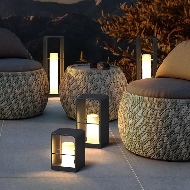 Ray Minimalist Rectangular Solar Power Outdoor Path Lighting, Black - Neutralighting