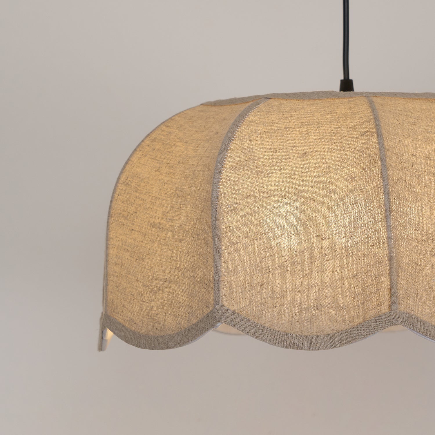 Sora Banana Leaf Pendant Light - Neutralighting