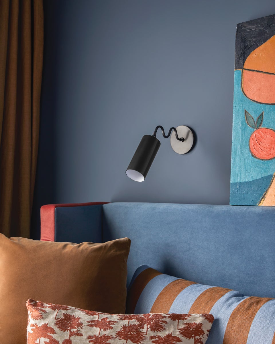 Vatnuvyu Modern Minimalist Fabric Metal Wall Lamp - Neutralighting