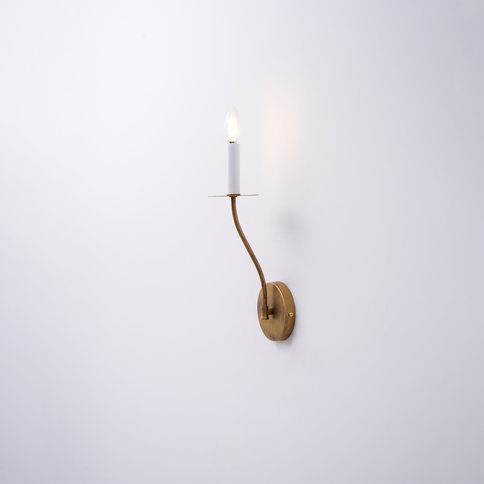 Eirikuvyh Modern Minimalist Vintage Industrial Metal Wall Lamp - Neutralighting