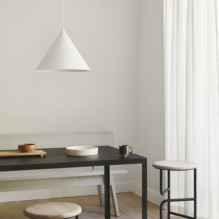 Caeluvyu Modern Minimalist Dark Metal Pendant Lamp - Neutralighting