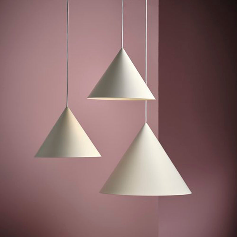 Caeluvyu Modern Minimalist Dark Metal Pendant Lamp - Neutralighting