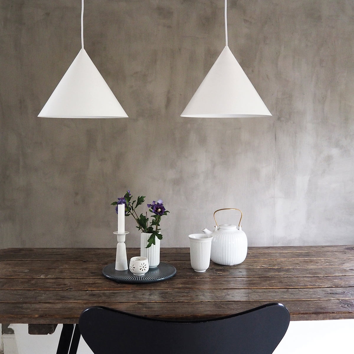 Caeluvyu Modern Minimalist Dark Metal Pendant Lamp - Neutralighting