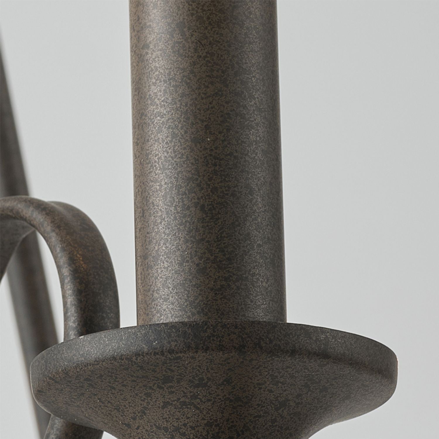 Dvaluvyu Vintage Industrial Metal Chandelier - Neutralighting